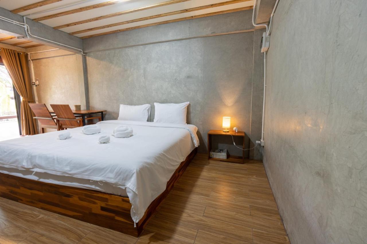 Banmai87 Guest House บ้านไม้87 เกสต์เฮ้าส์ Phra Nakhon Si Ayutthaya Luaran gambar