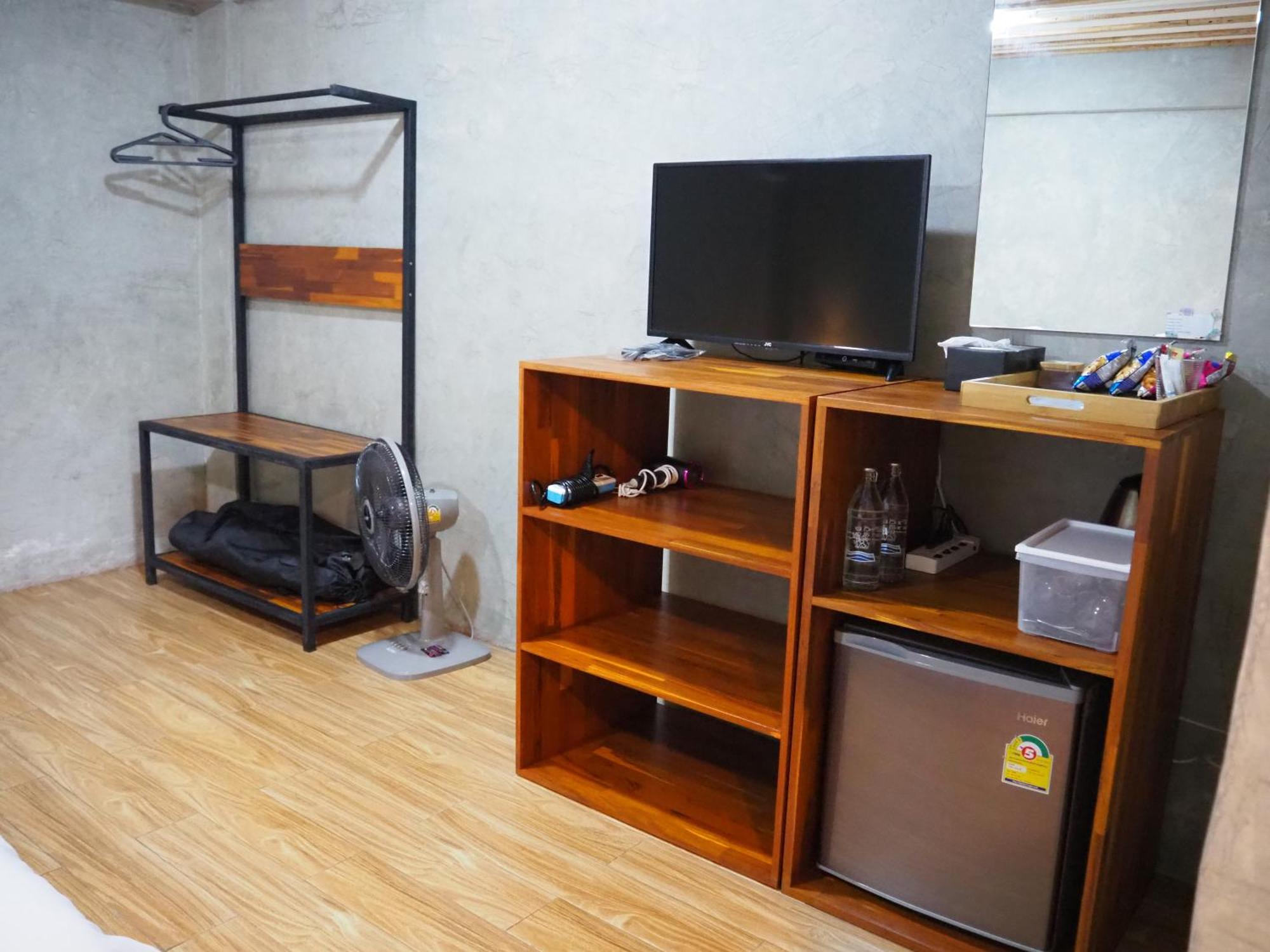 Banmai87 Guest House บ้านไม้87 เกสต์เฮ้าส์ Phra Nakhon Si Ayutthaya Luaran gambar