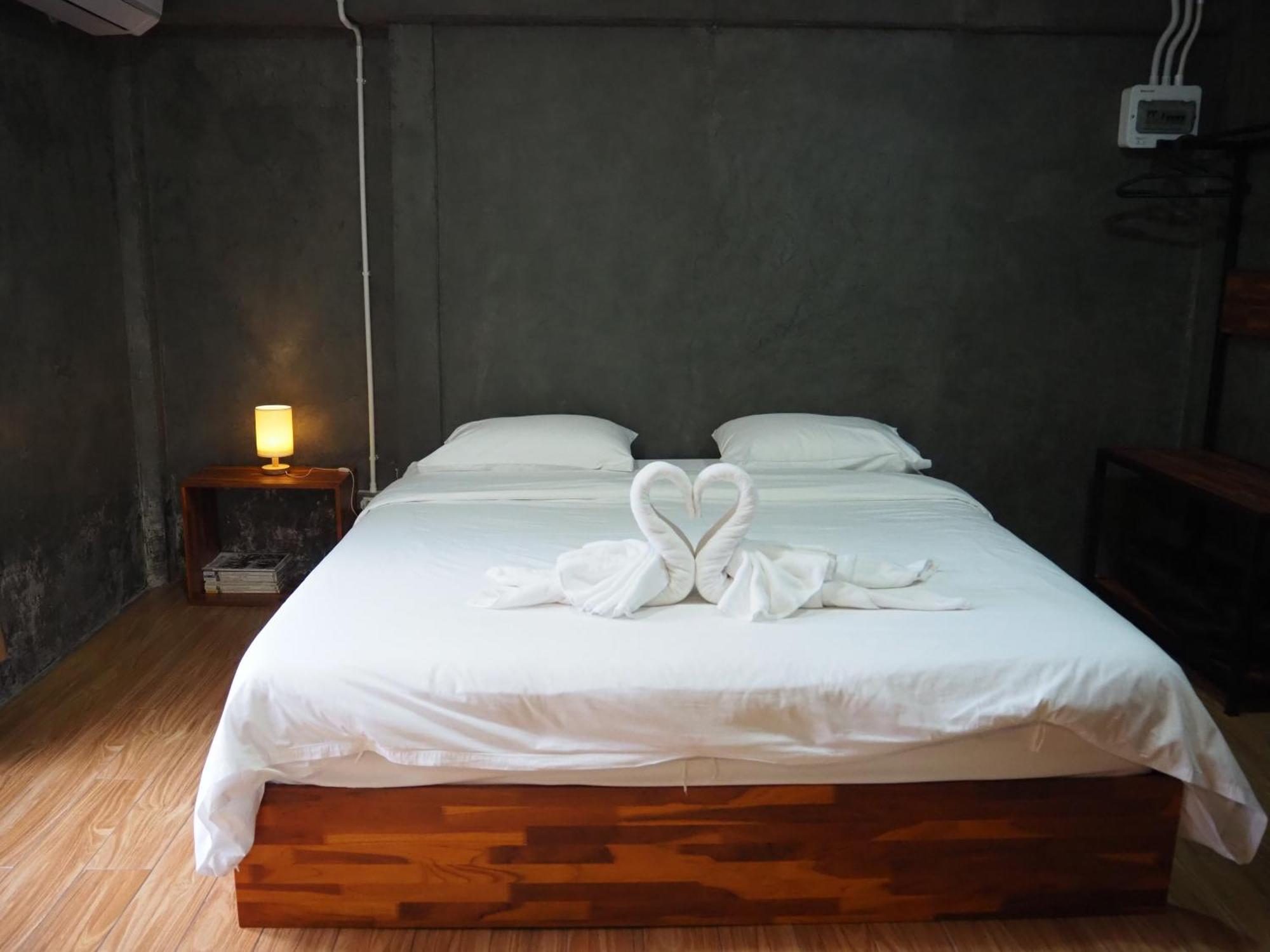 Banmai87 Guest House บ้านไม้87 เกสต์เฮ้าส์ Phra Nakhon Si Ayutthaya Luaran gambar