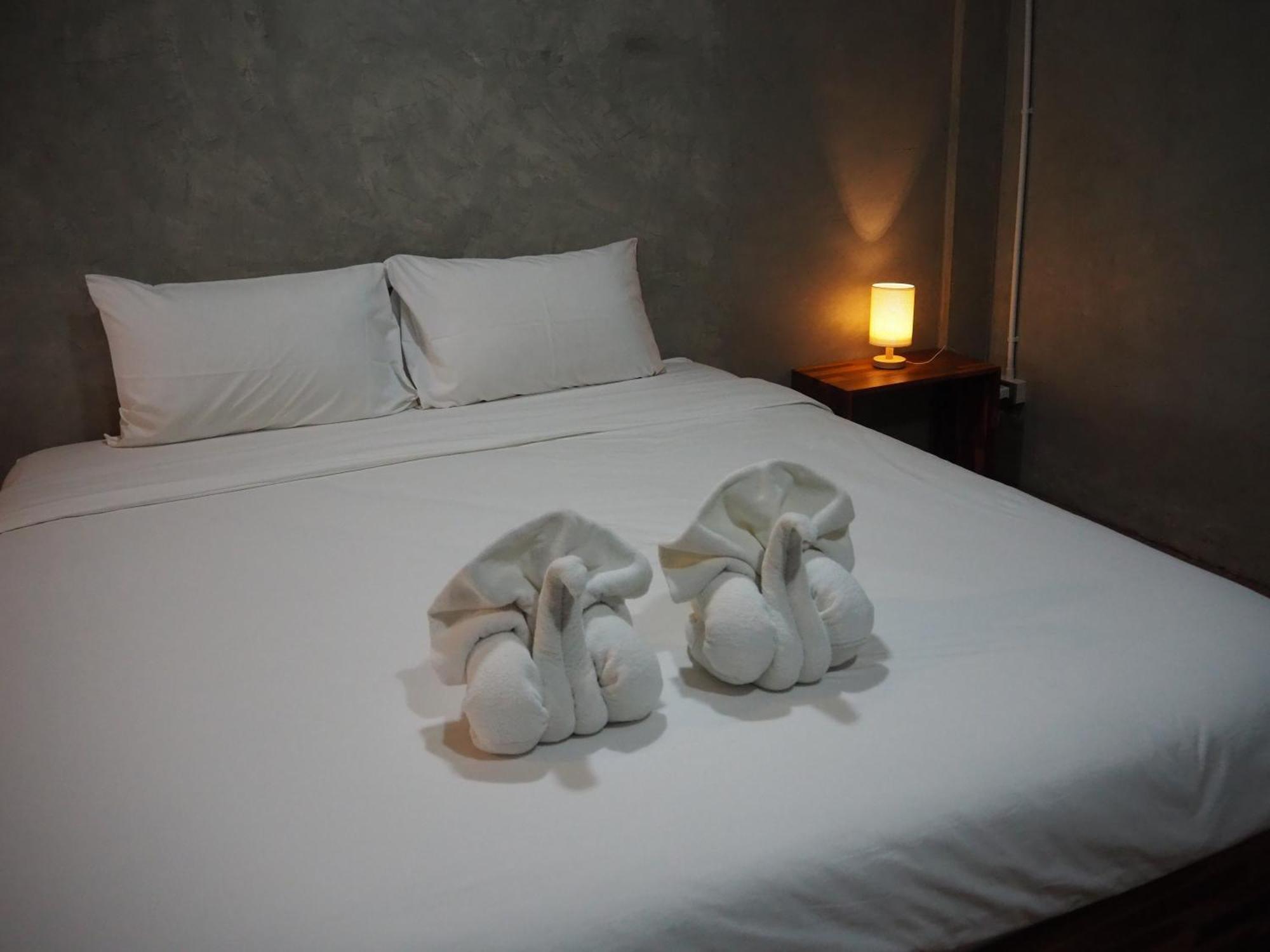 Banmai87 Guest House บ้านไม้87 เกสต์เฮ้าส์ Phra Nakhon Si Ayutthaya Luaran gambar