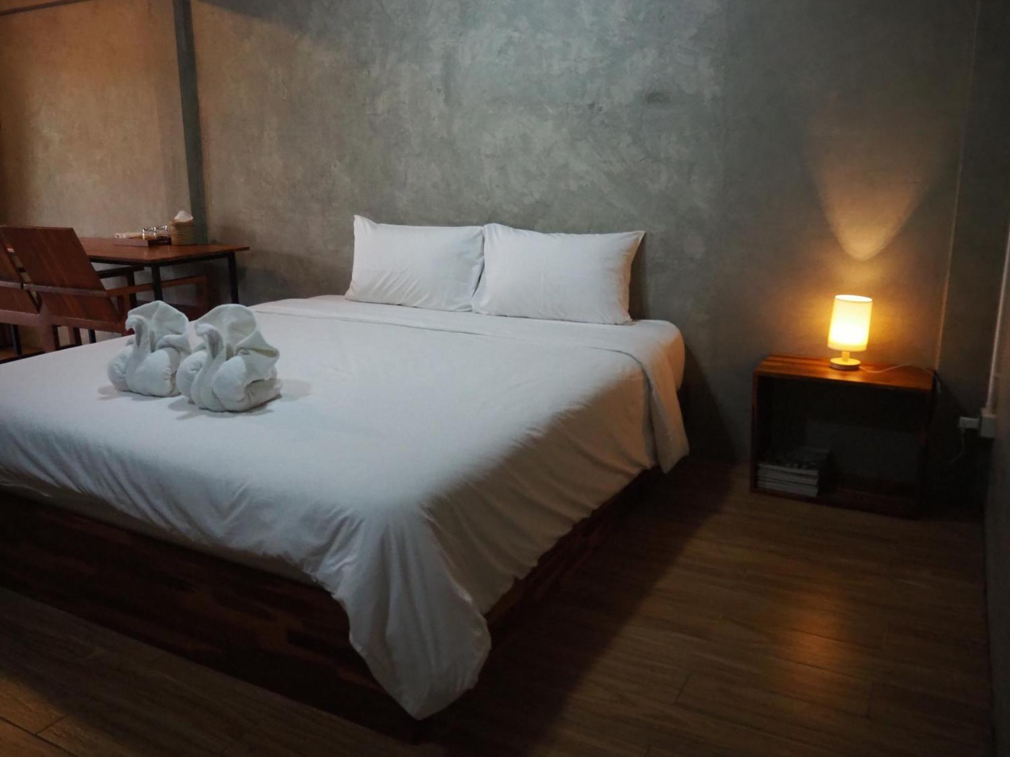 Banmai87 Guest House บ้านไม้87 เกสต์เฮ้าส์ Phra Nakhon Si Ayutthaya Luaran gambar
